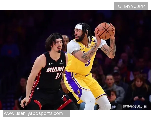 浓眉赛季初期表现抢眼场均247分12板助攻数据亮眼